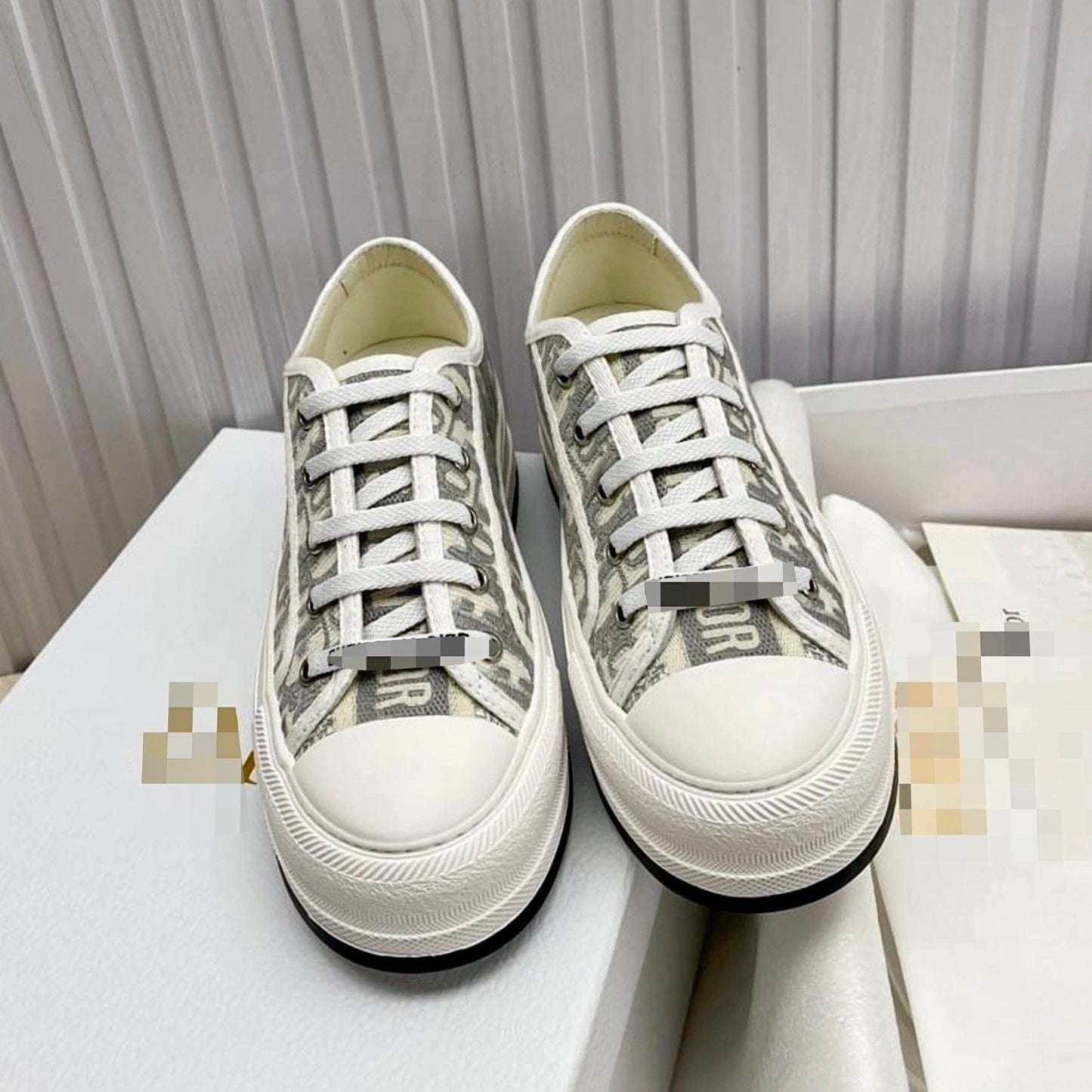 Sole Quest Low Top Sneakers - Sole Elegance